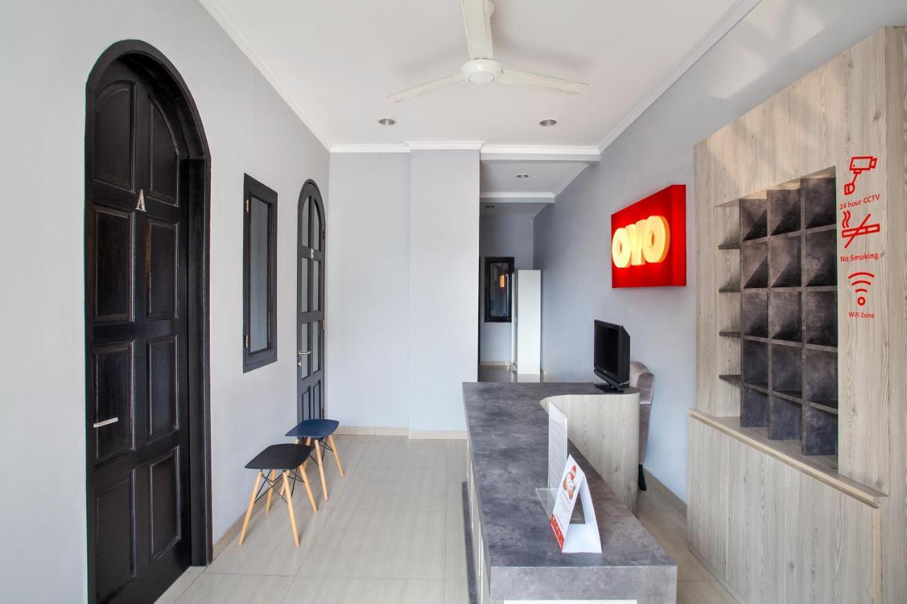 Oyo 105 La Maison D Ilona Jakarta Kültér fotó