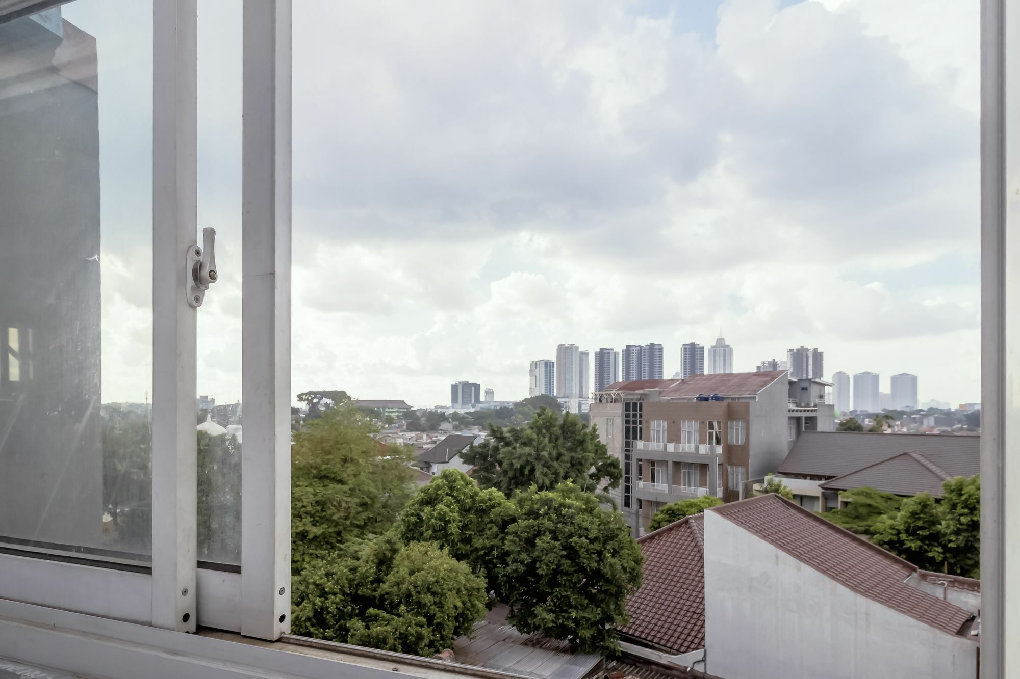 Oyo 105 La Maison D Ilona Jakarta Kültér fotó
